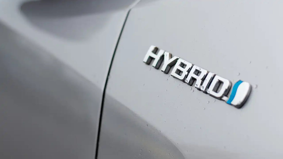 
Exploring the Pros and Cons of Hybrid Cars